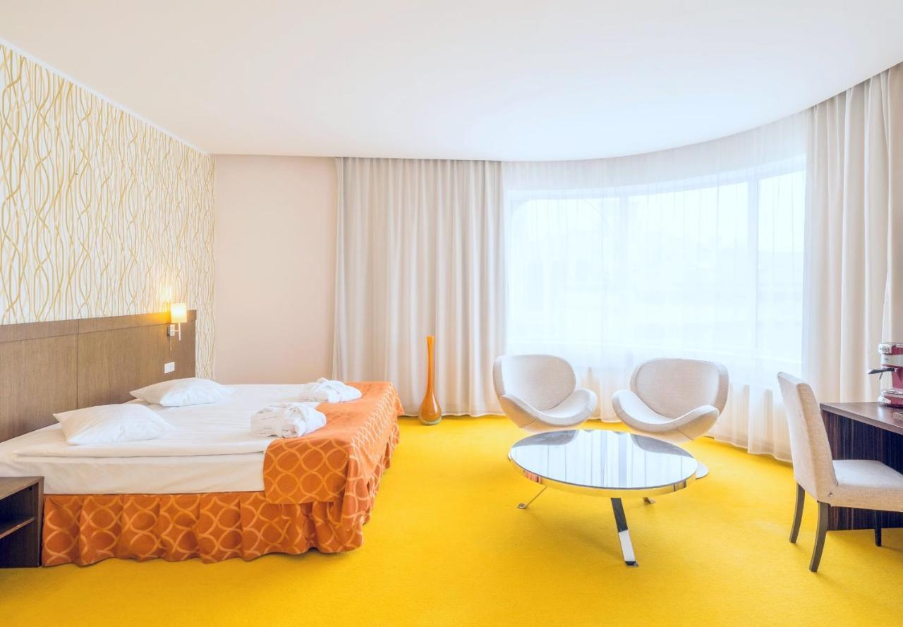 Rija Vef With Free Parking Hotel 3*