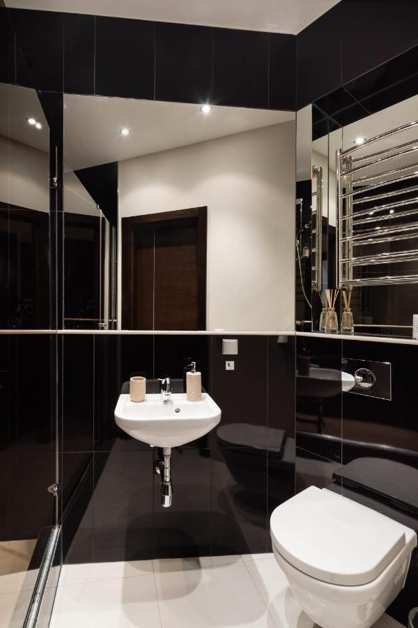 Old Two Bedroom With 2 Bathrooms Riika