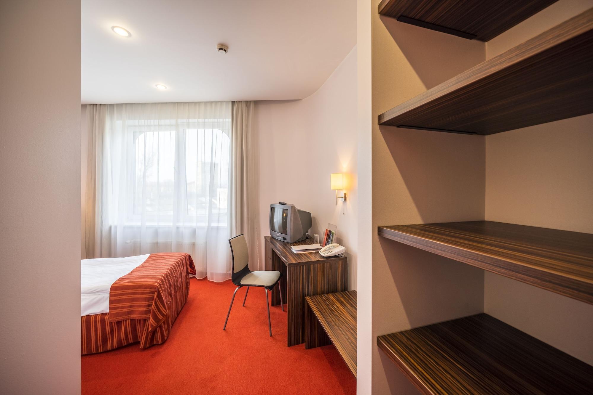 Rija Vef With Free Parking 3*