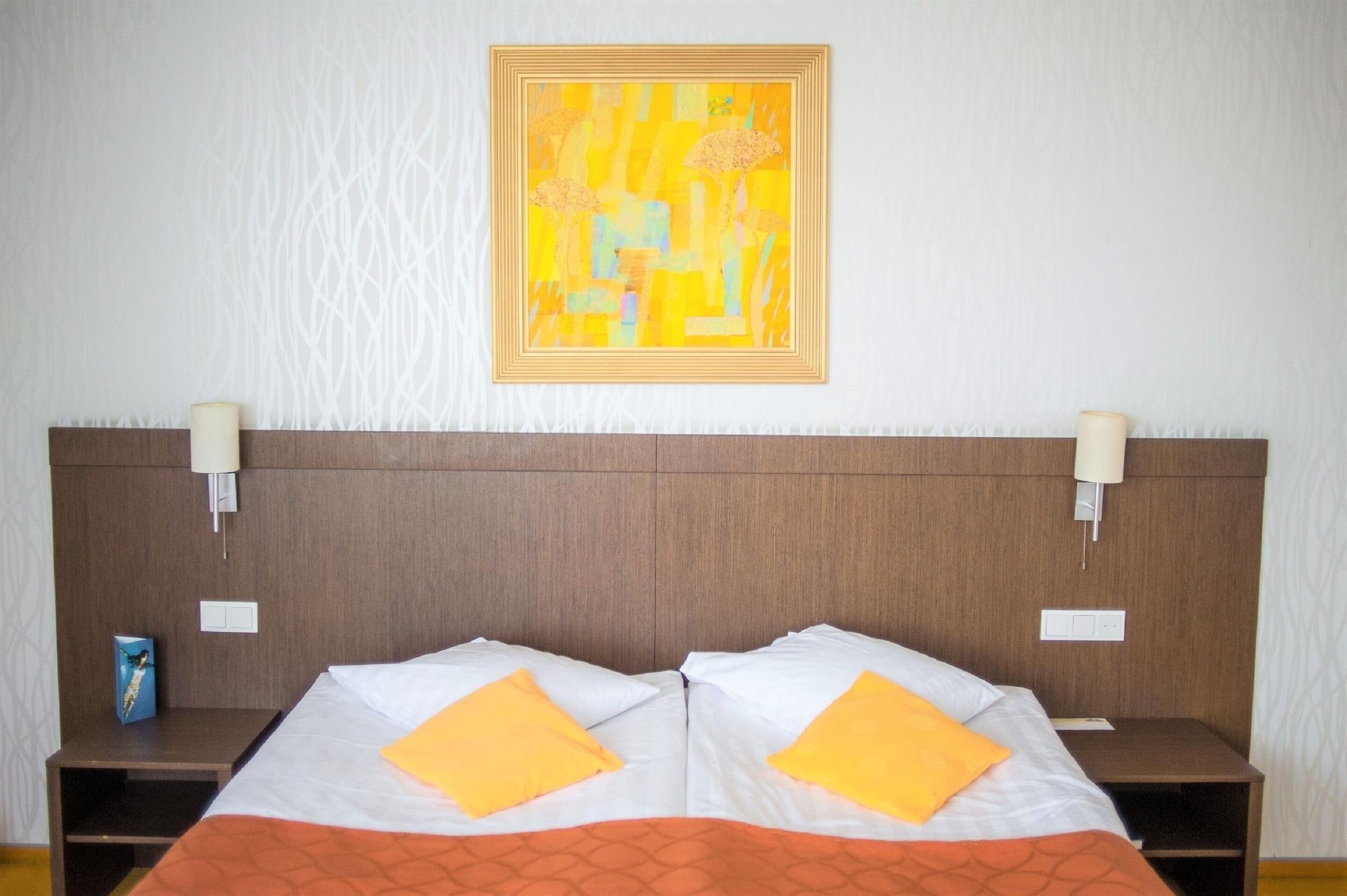 Hotel Rija Vef With Free Parking