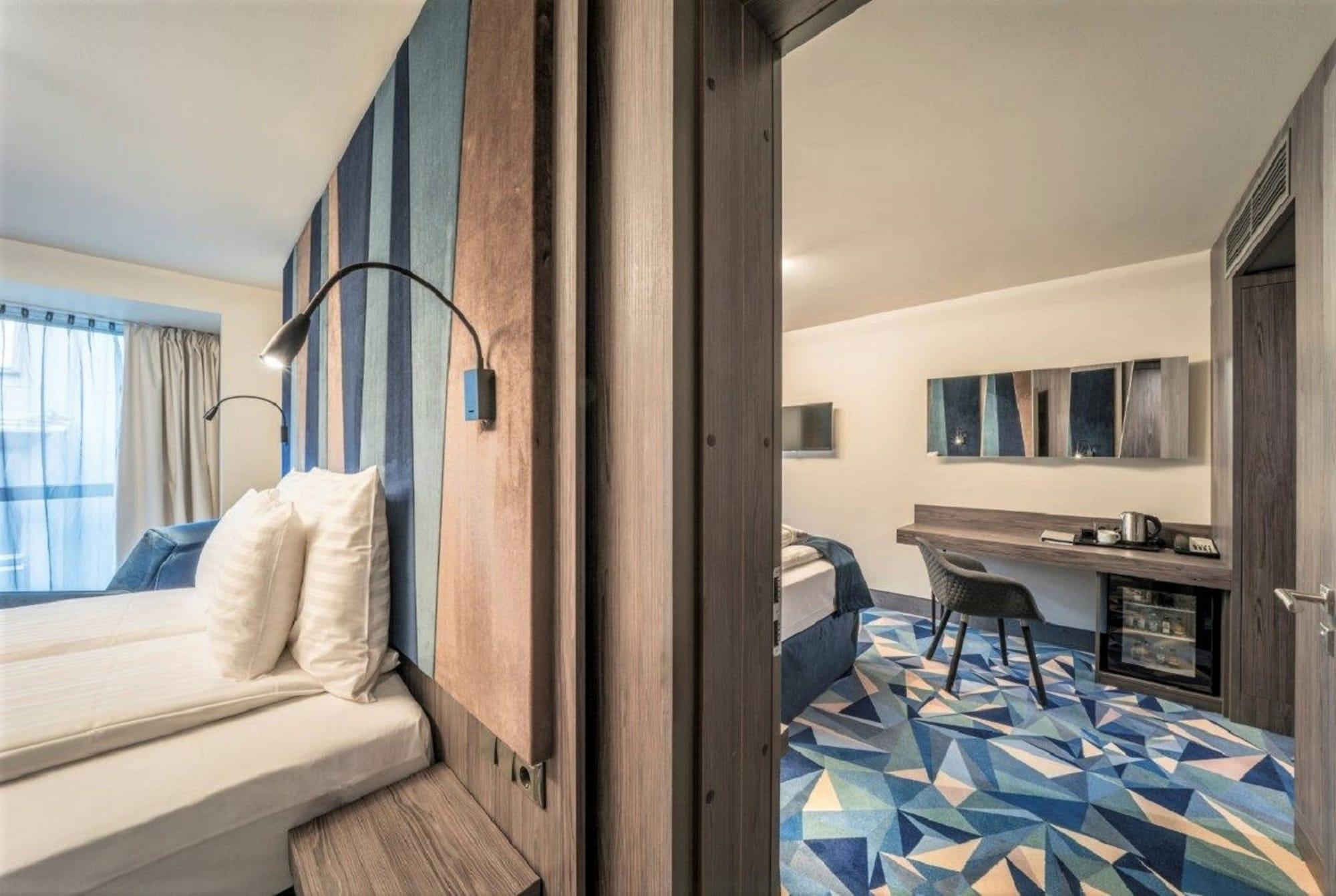 Wellton Riverside Hotel 4*