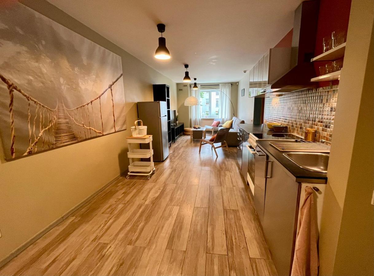 Apartment Cozy Vibes Like It Is Quiet With Three Bedrooms