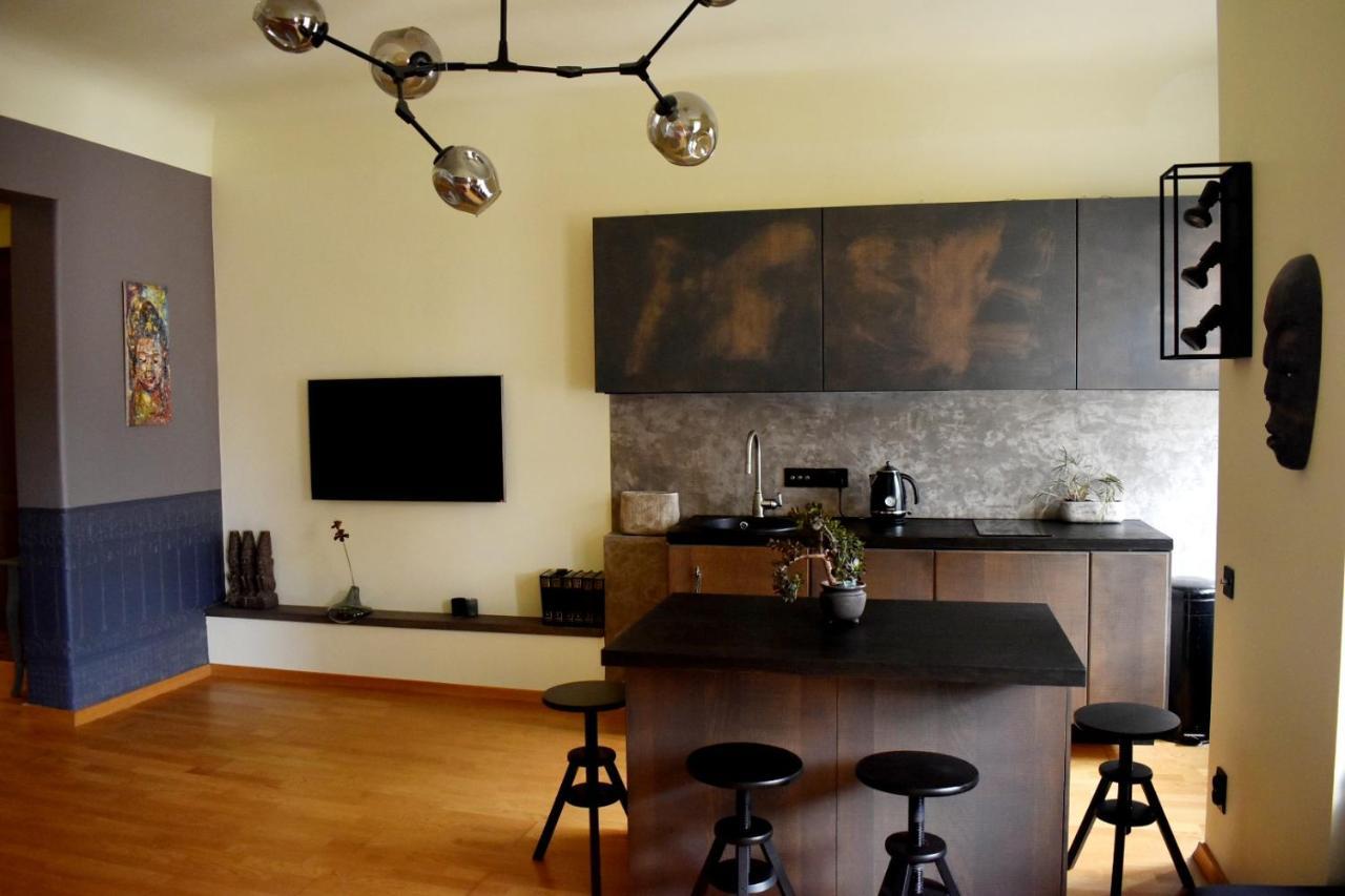 Perfectly 5 Min To Old Town & Art Noveau. Apartamento Riga