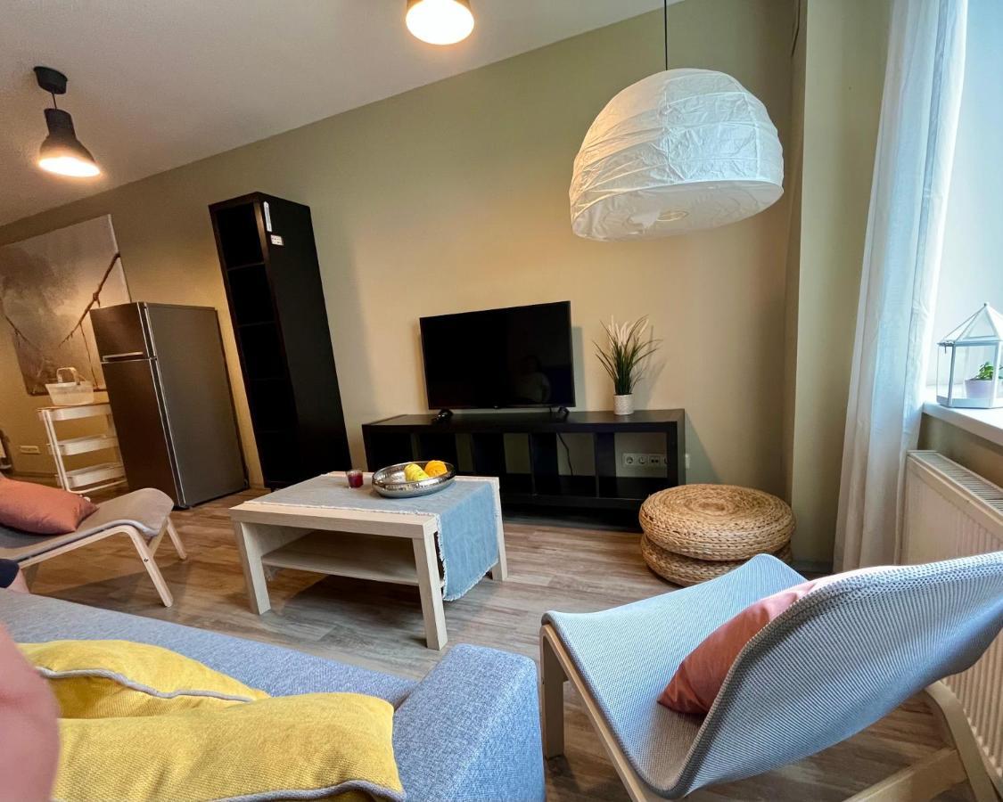 Cozy Vibes Like It Is Quiet With Three Bedrooms Apartment Riga