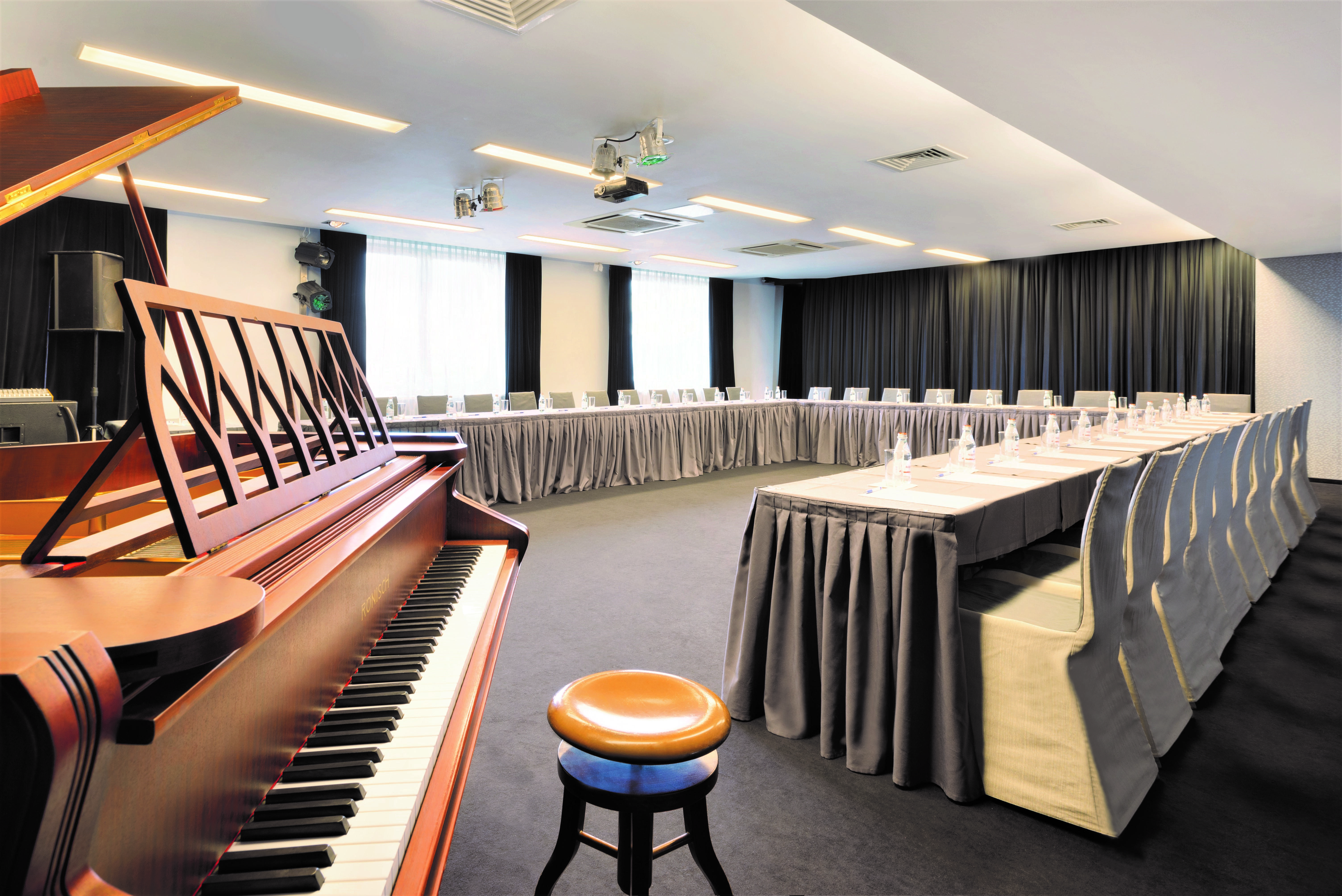 Rija Vef With Free Parking 3* Riga