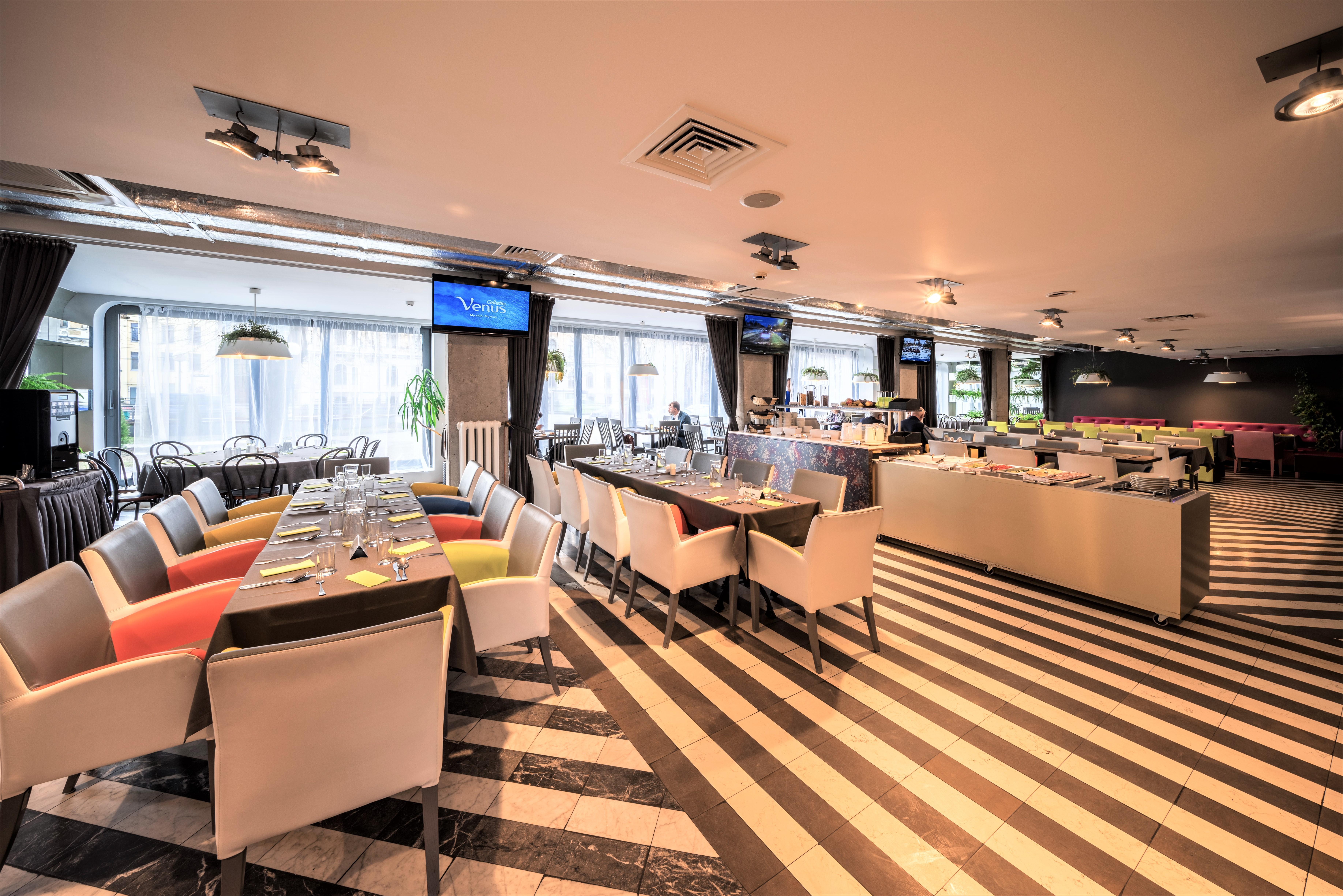 Rija Vef With Free Parking Hotel