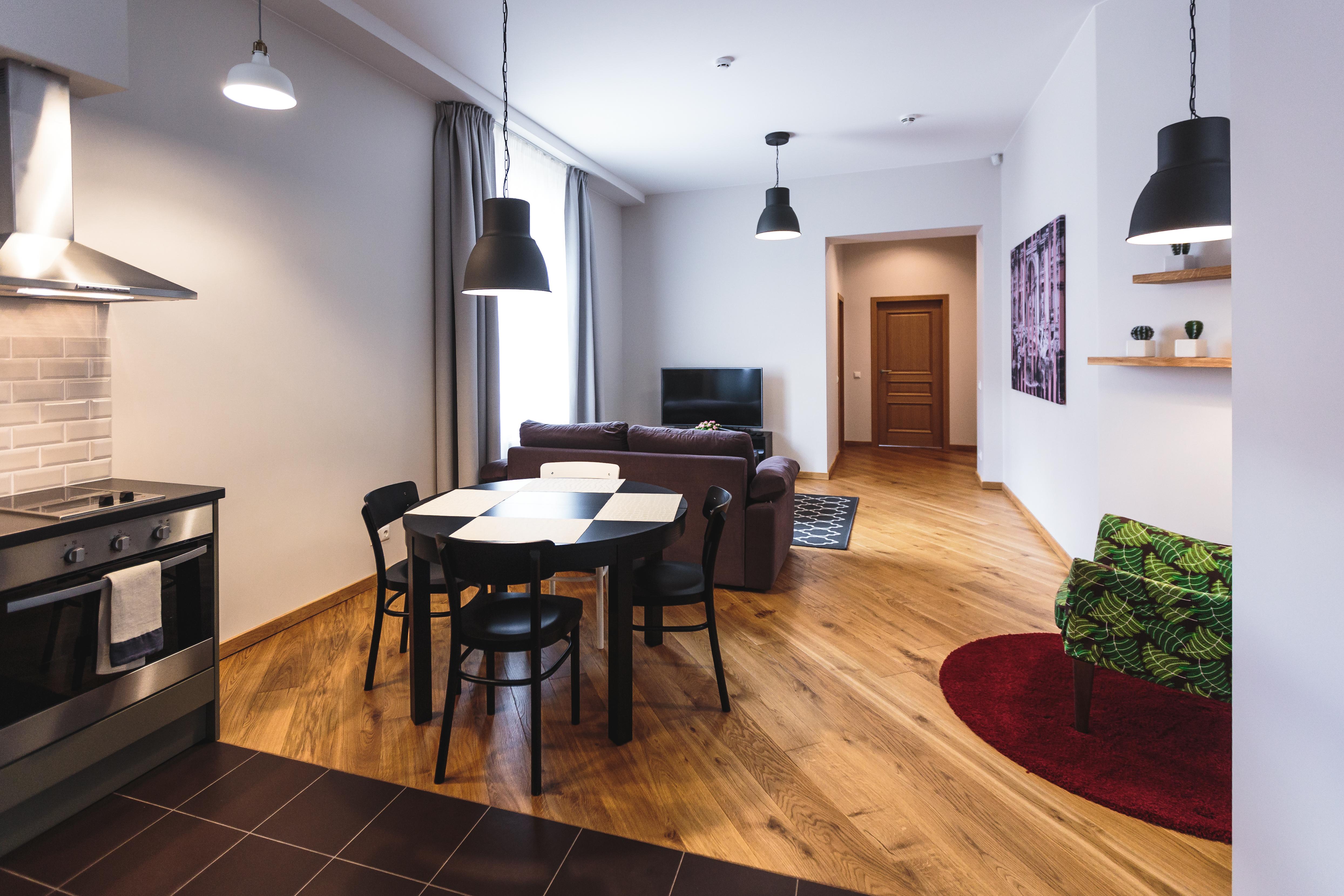 Khách sạn hẻo lánh Lux - Skolas
