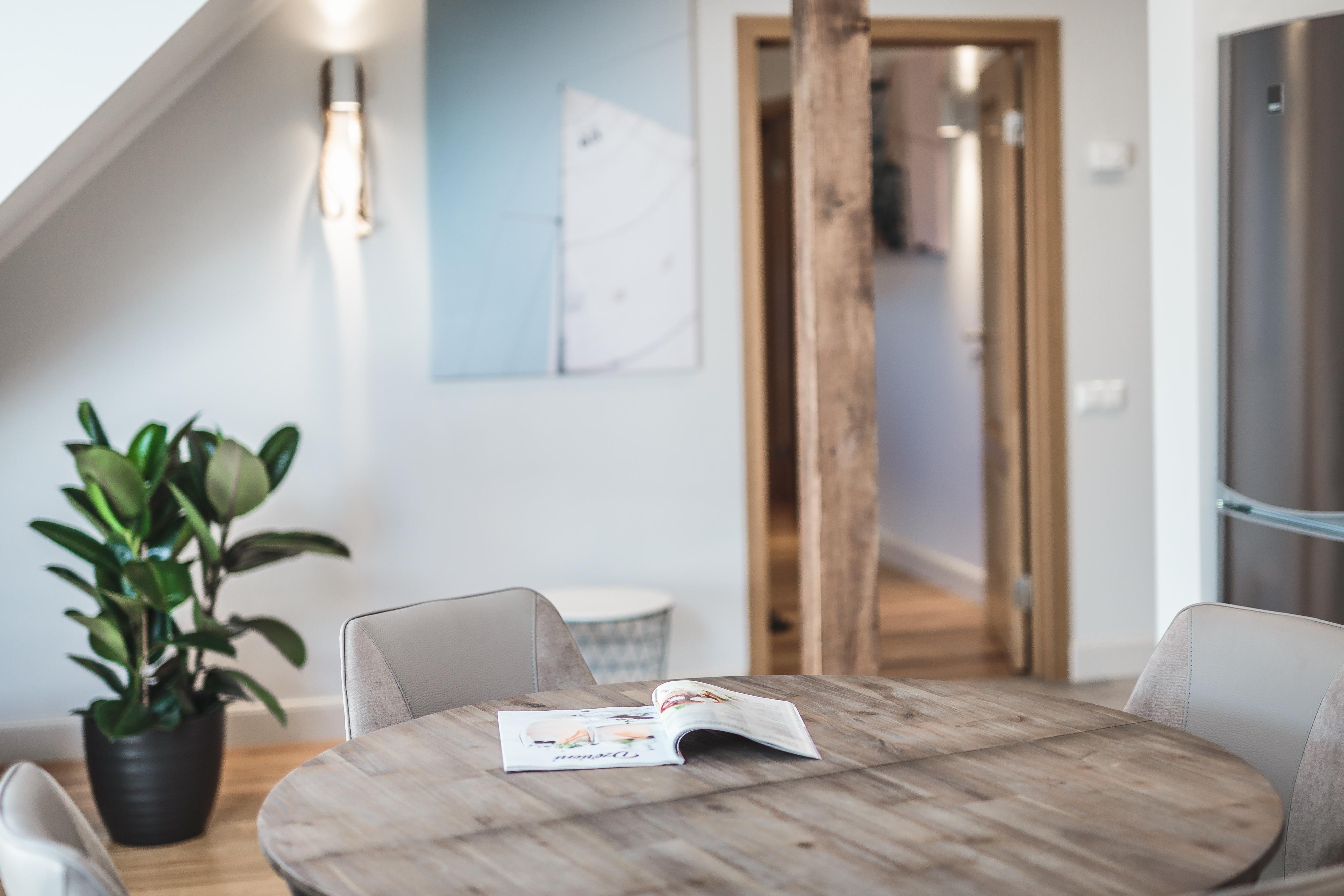 Khách sạn hẻo lánh Lux - Skolas Riga