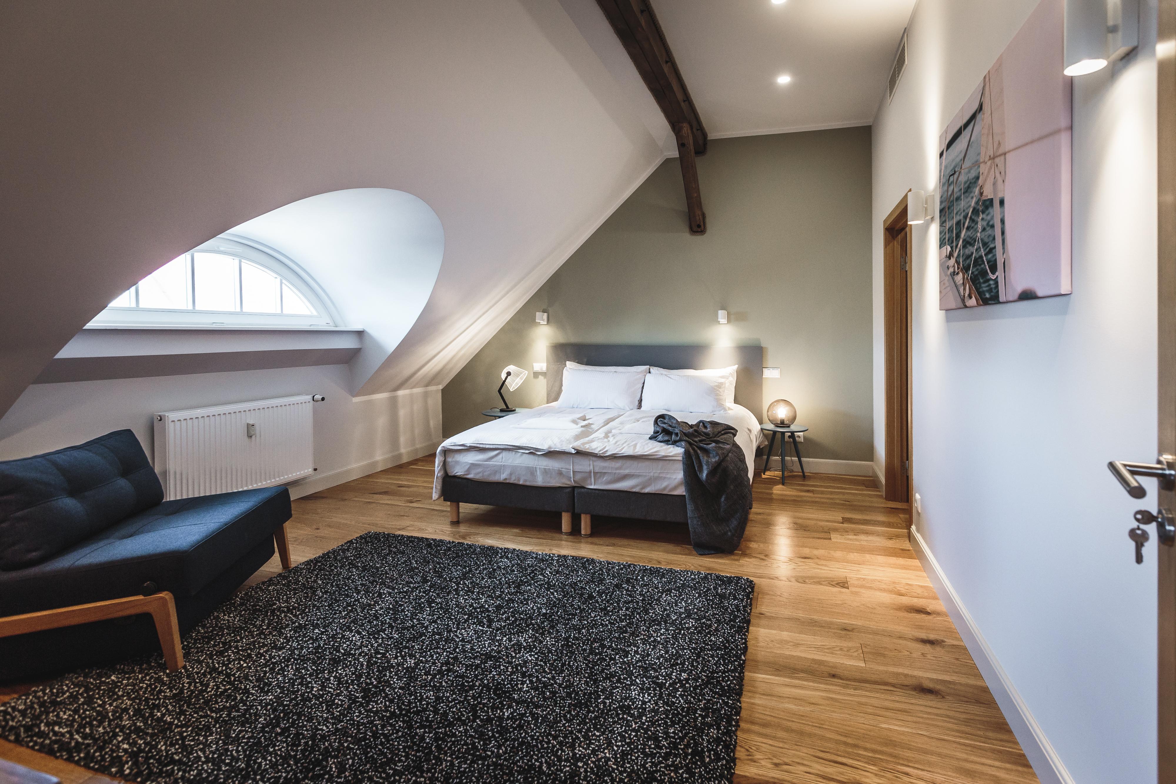 Khách sạn hẻo lánh Lux - Skolas Riga