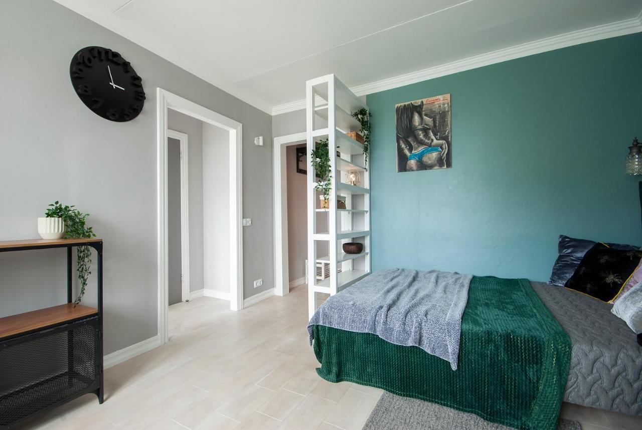 Cozy & Discreet In Apartment Riga