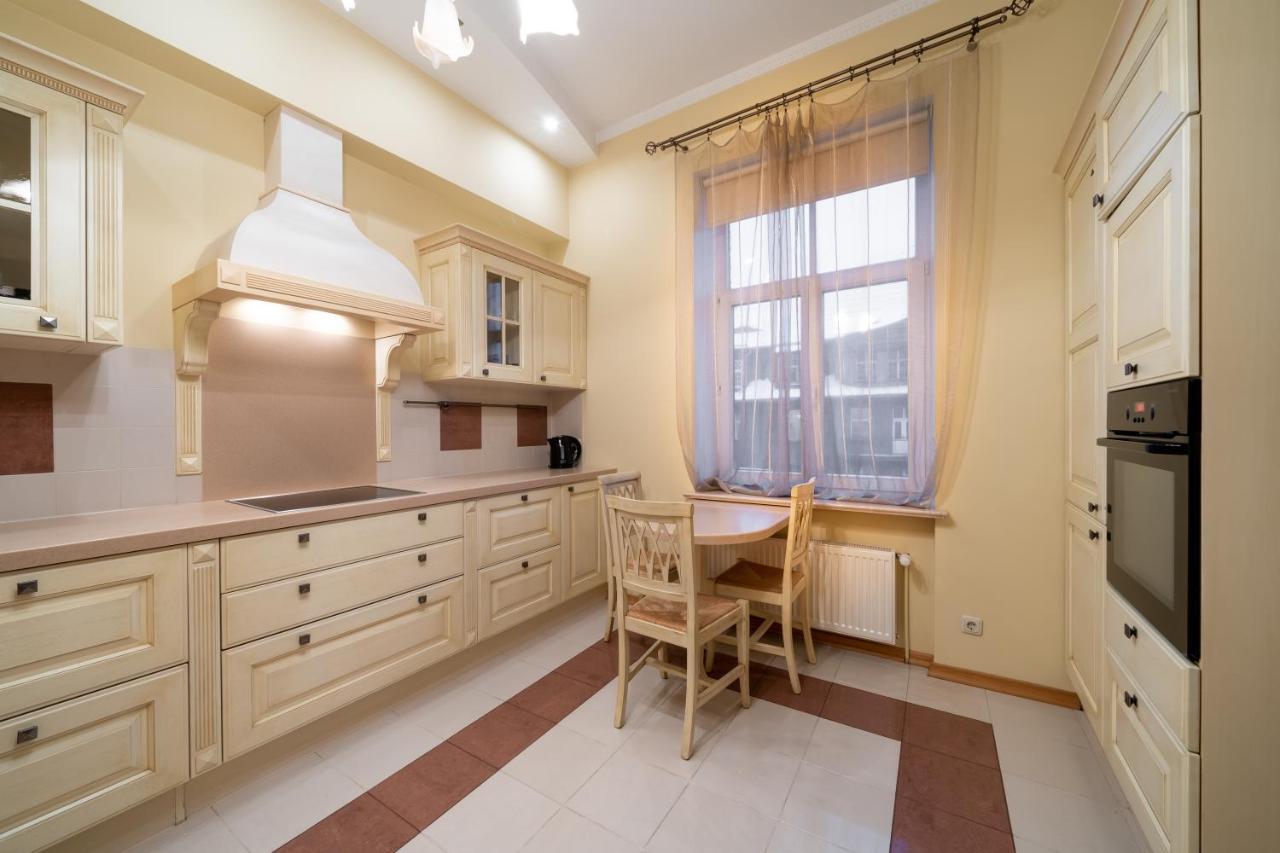 Pulkveza Brieza 7 Street Two Bedroom * Riga