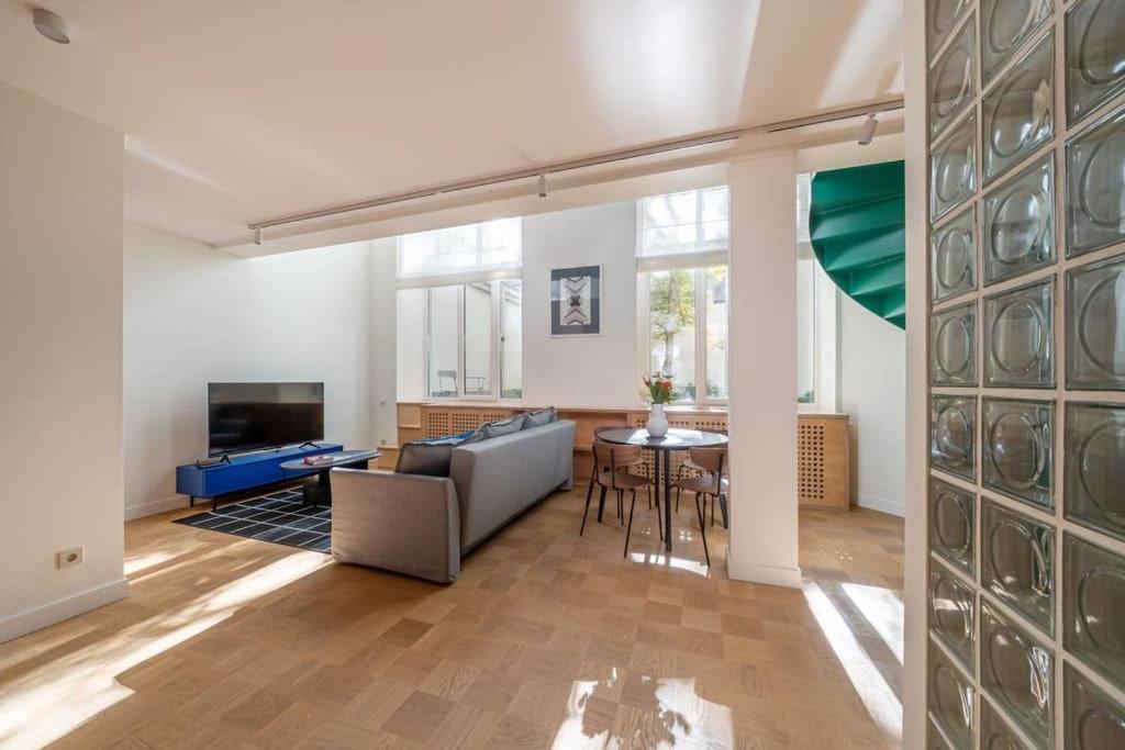 Bright Designer Loft In The City Center * Riga