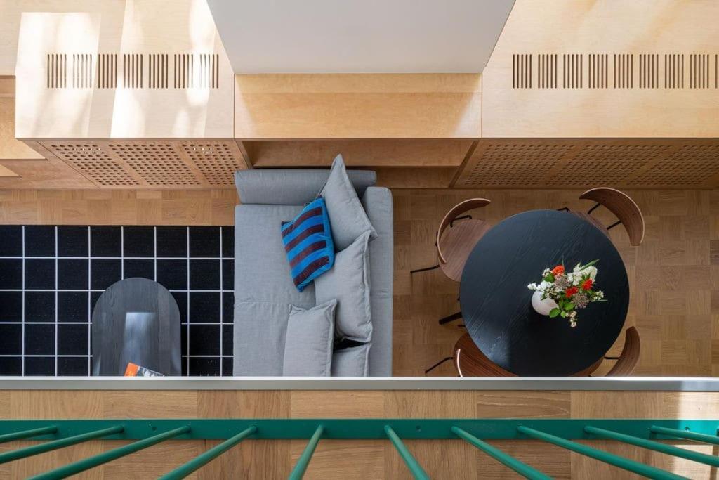 Bright Designer Loft In The City Center *