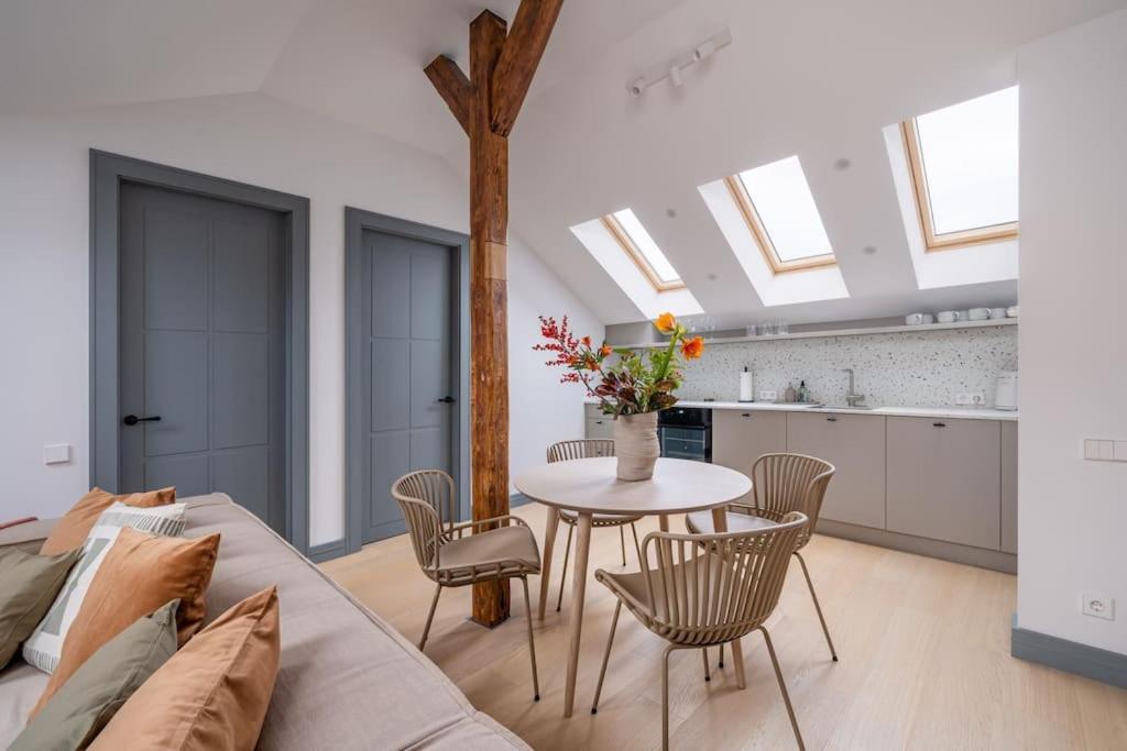 Bright Designer Mansard In City Centre