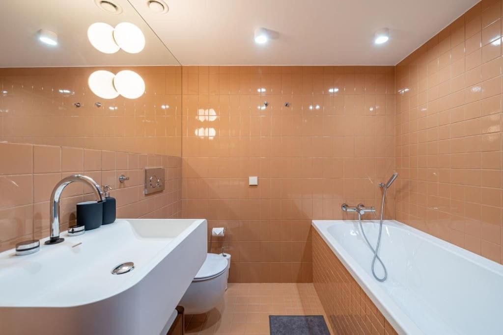 Bright Designer Loft In The City Center Riga