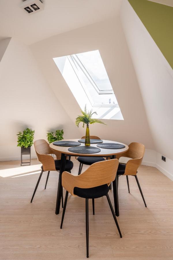 New Flat With Free Underground Parking And Air Conditioning *
