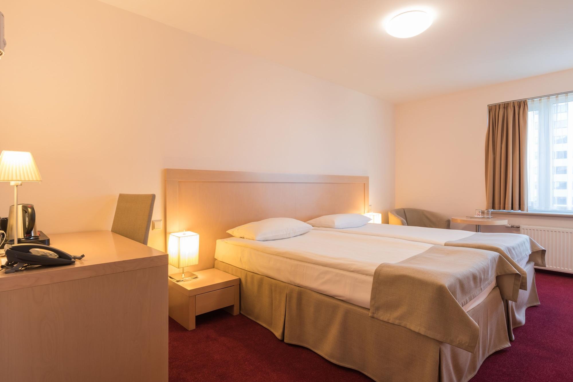 Islande With Free Parking Hotel