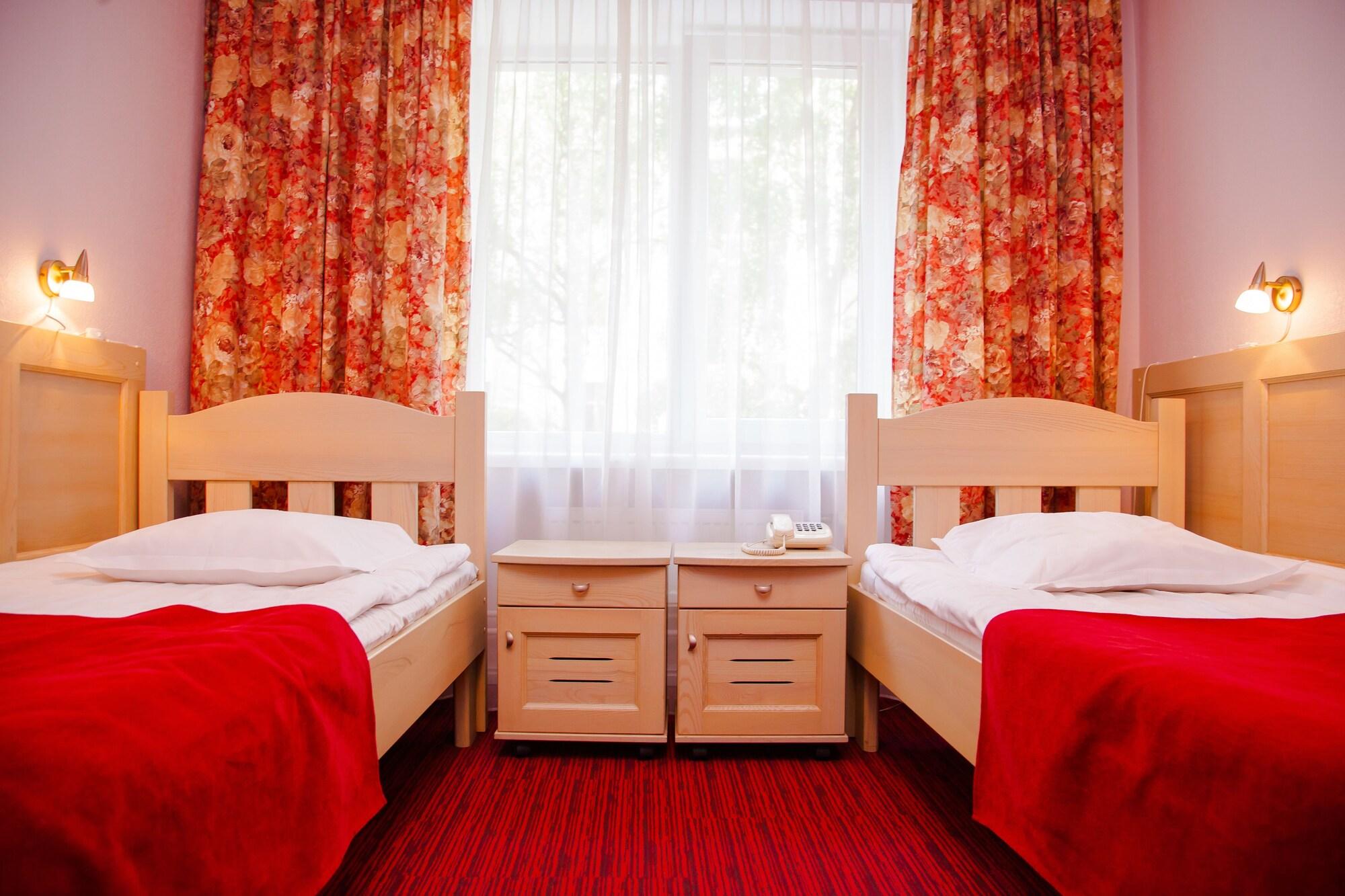 Hotel Rija Tia