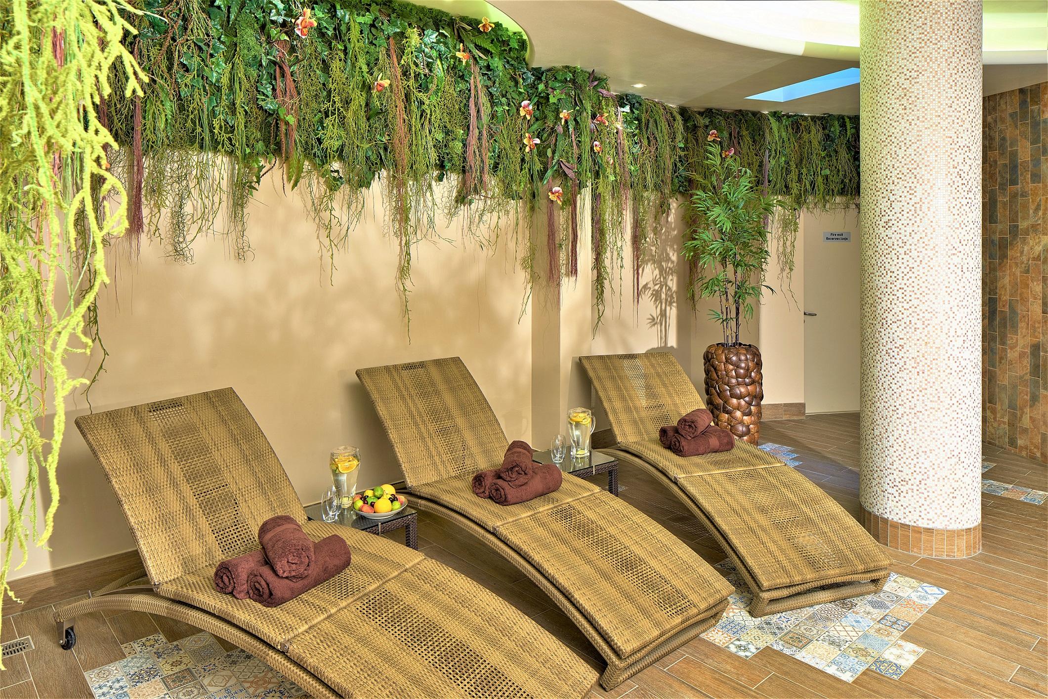 Hotel Wellton & 4*