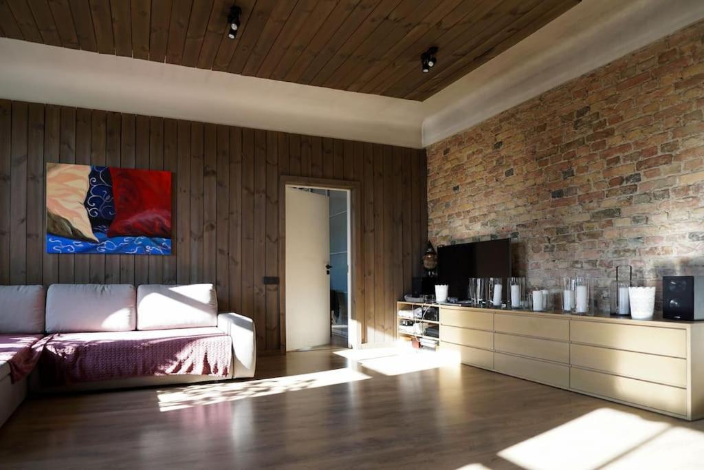 Dzīvoklis Cozy Apart. For Holidays Or Work