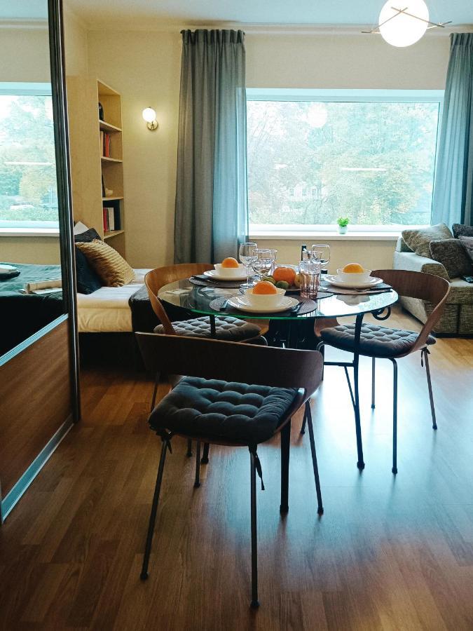 Apartment Homey Nest In Midtown Center, Up To 4 Guests, Steps From The Park, Free Parking Riga