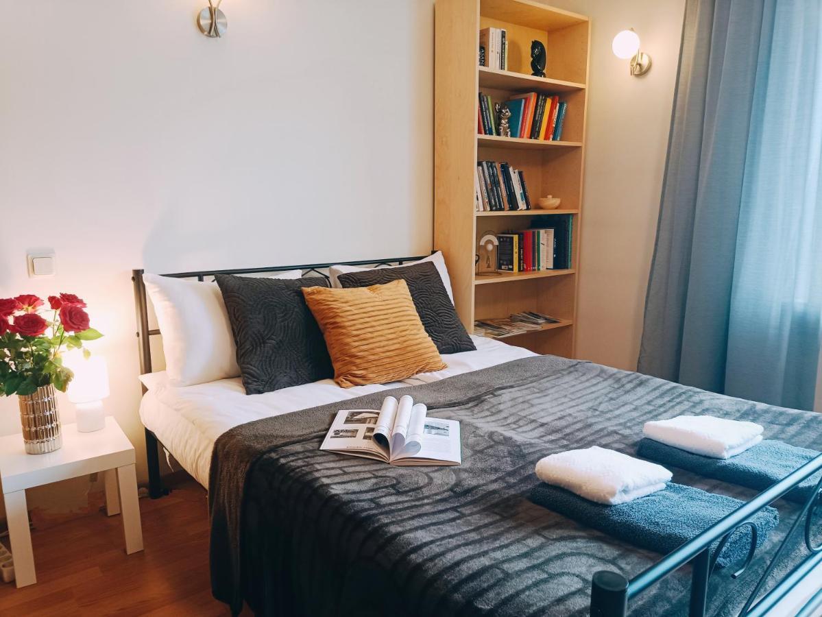 Homey Nest In Midtown Center, Up To 4 Guests, Steps From The Park, Free Parking Riga