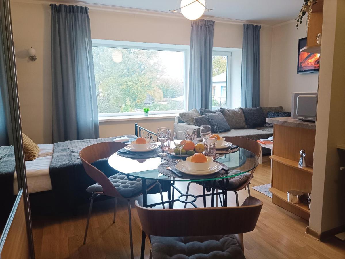 Homey Nest In Midtown Center, Up To 4 Guests, Steps From The Park, Free Parking *