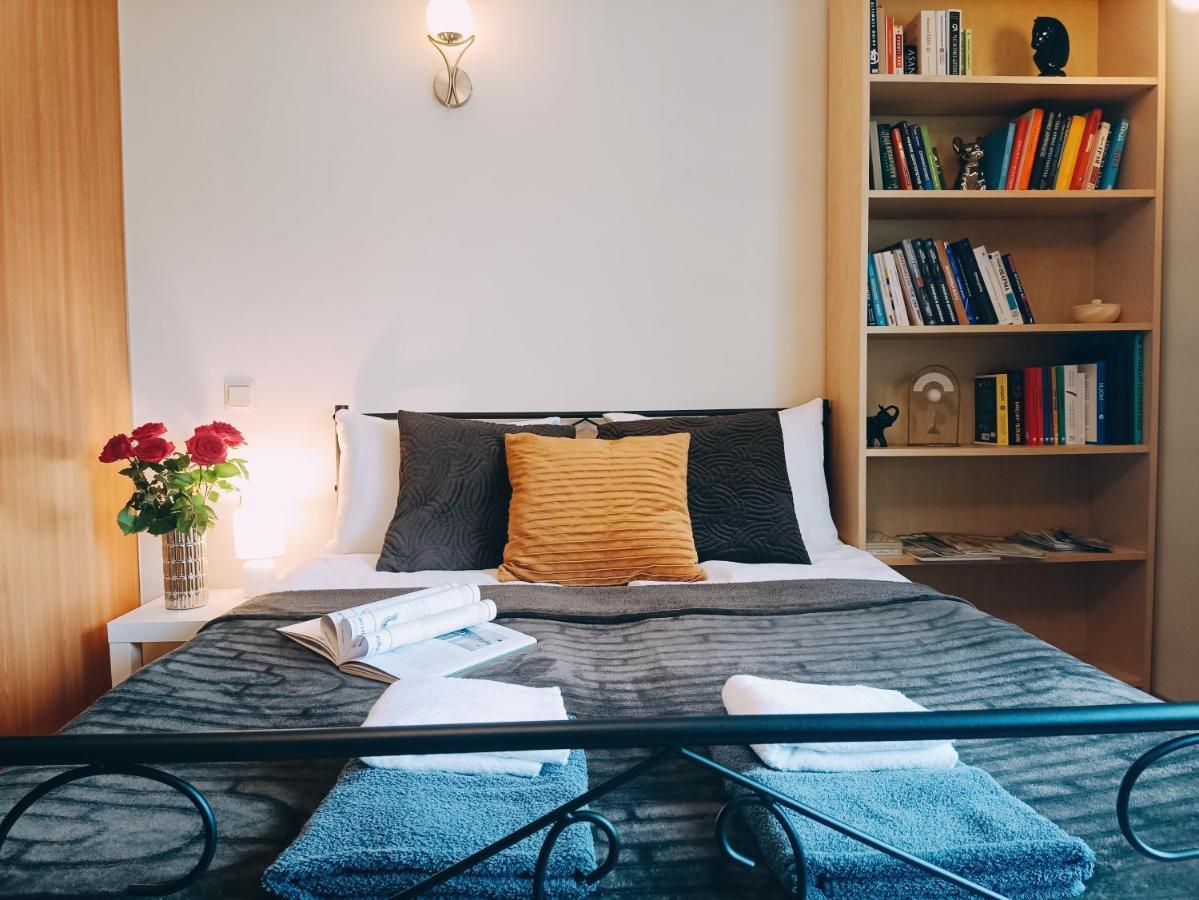 Homey Nest In Midtown Center, Up To 4 Guests, Steps From The Park, Free Parking * Riga