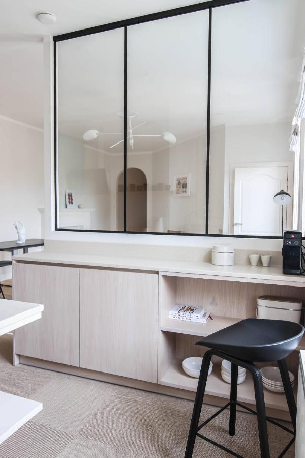 Apartment Modern In City Center! Riga