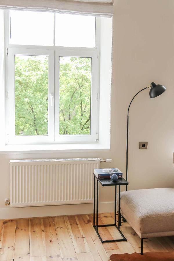 Modern In City Center! Apartment *
