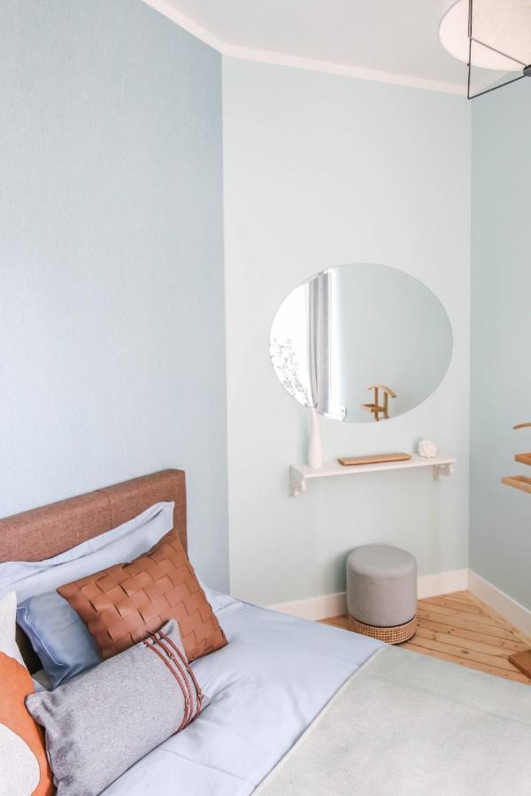 Modern In City Center! Apartment *