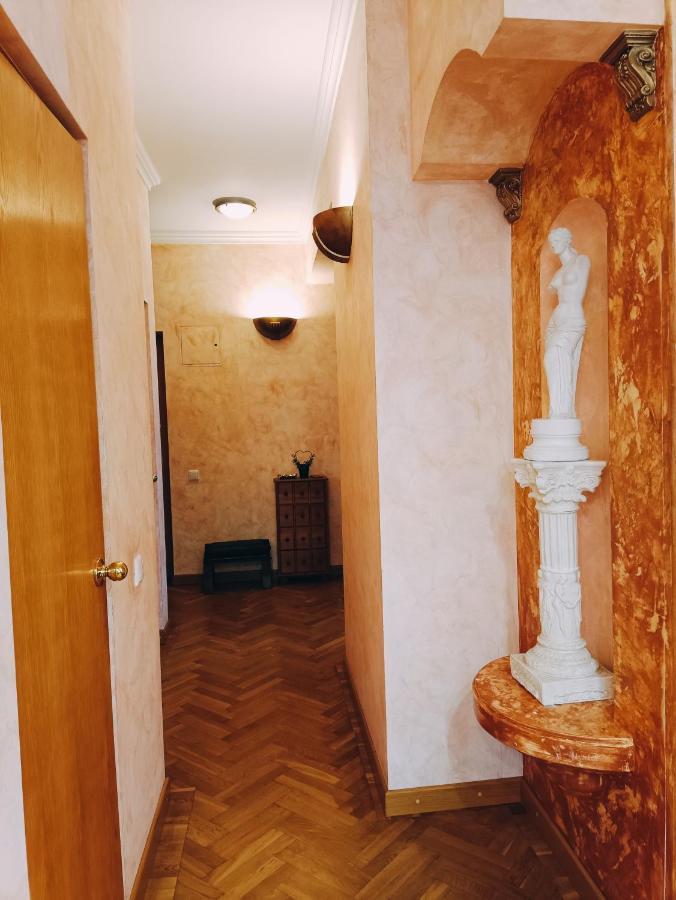 Old Town Retreat With Stunning Views 2 Bedroom Nearby The Church Of Saint Peter *