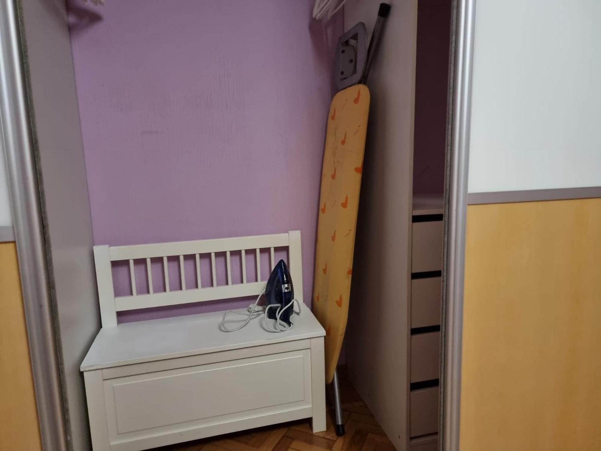 2 Bedroom Next To Hall With Parking