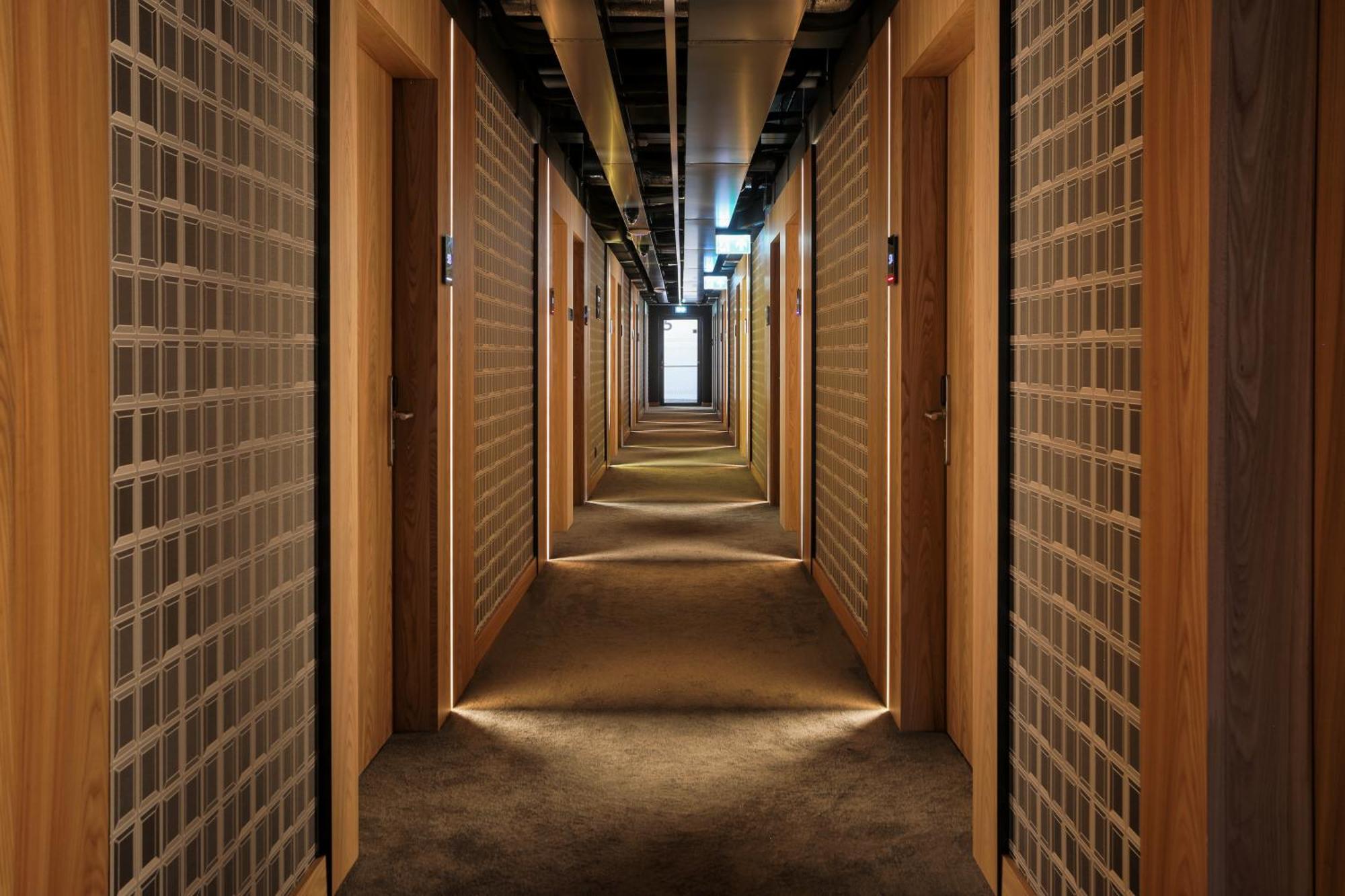 Aston Hotel 4*