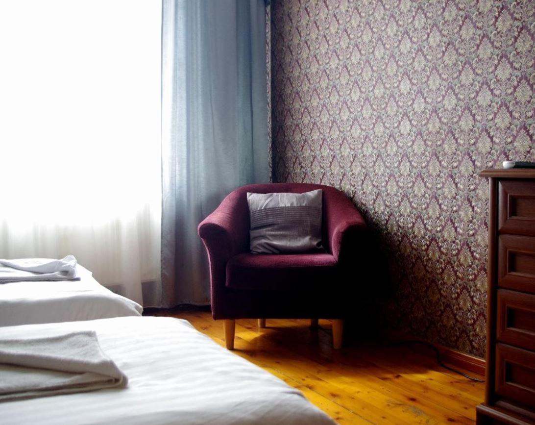 Villand With Free Private Parking And Self Check In 2*