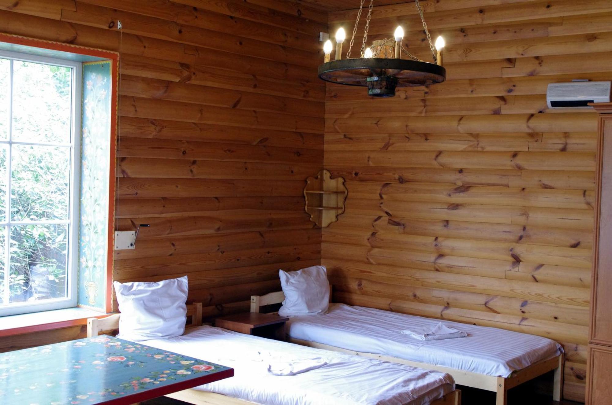 Villand With Free Private Parking And Self Check In Guest house