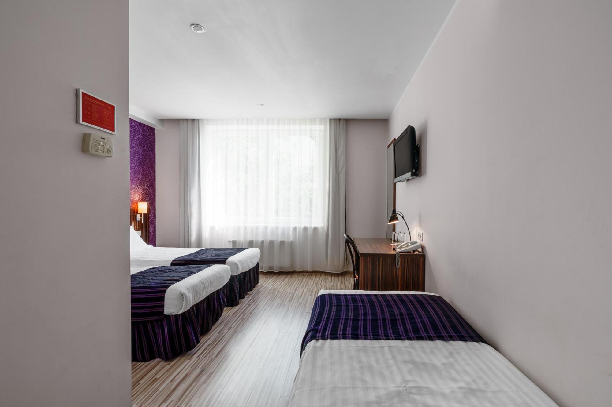 Rija Vef With Free Parking Hotel 3*