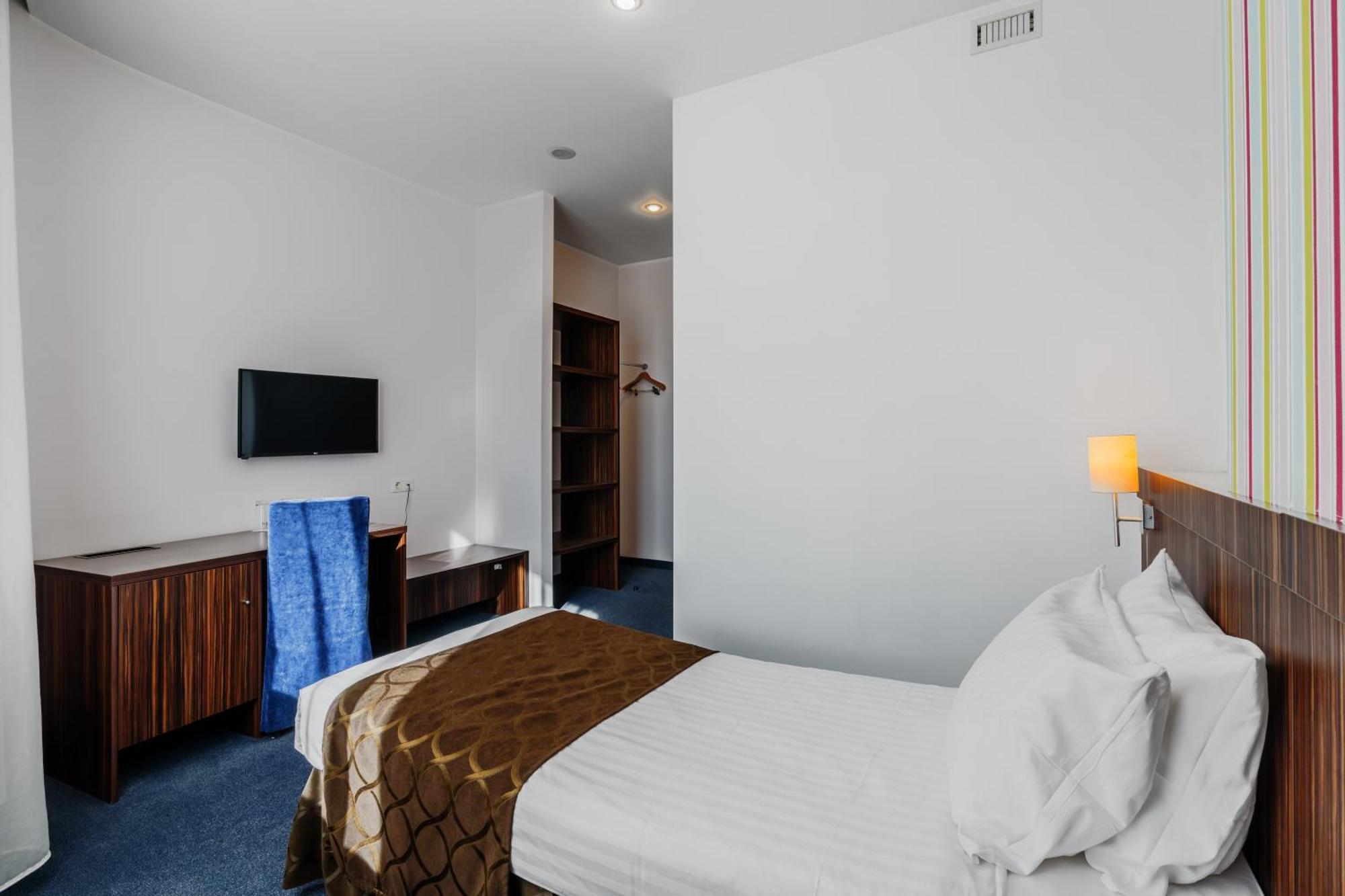 Hotel Rija Vef With Free Parking Riga