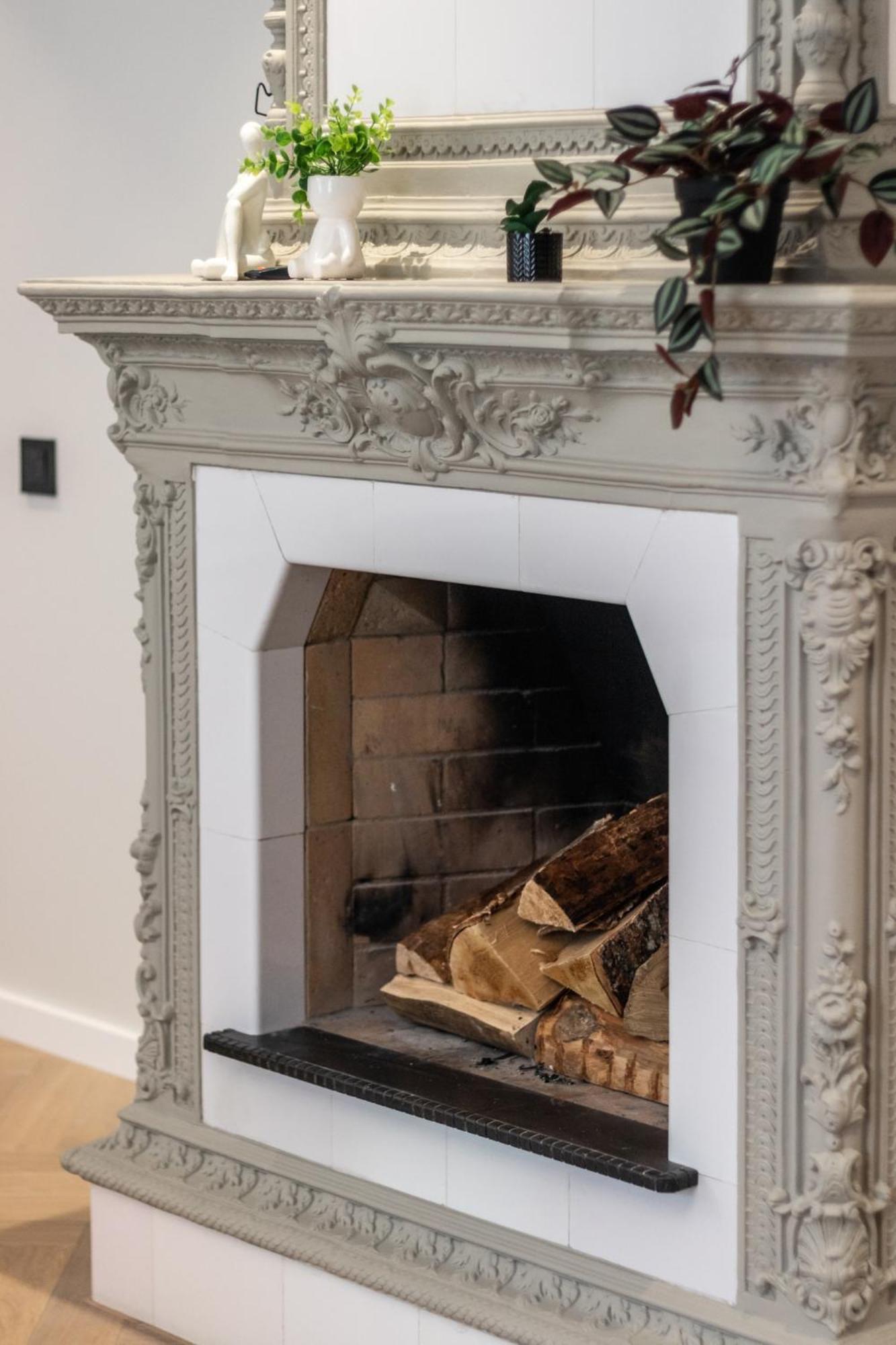 Terrific First-class In Town Center Apartment *