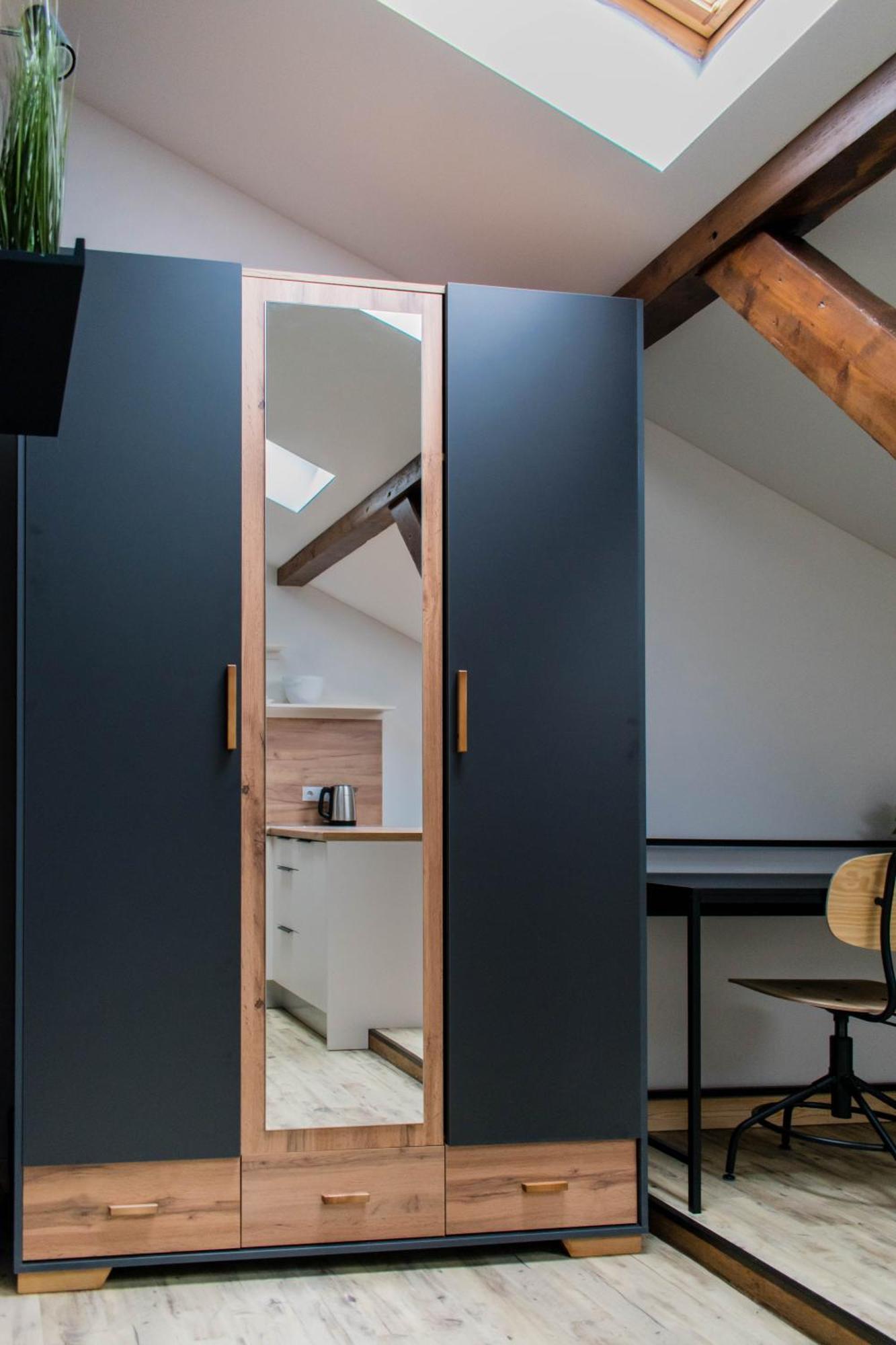 Apartment Youthments Living