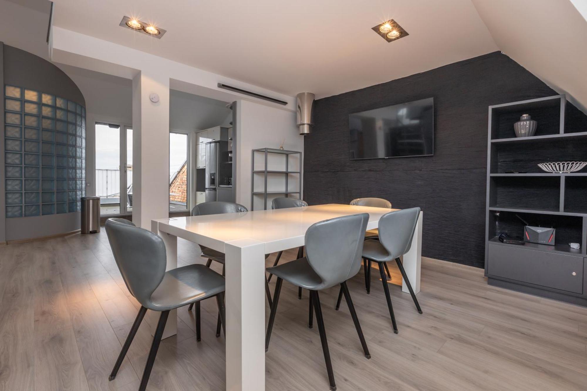 Penthouse With Terrace *