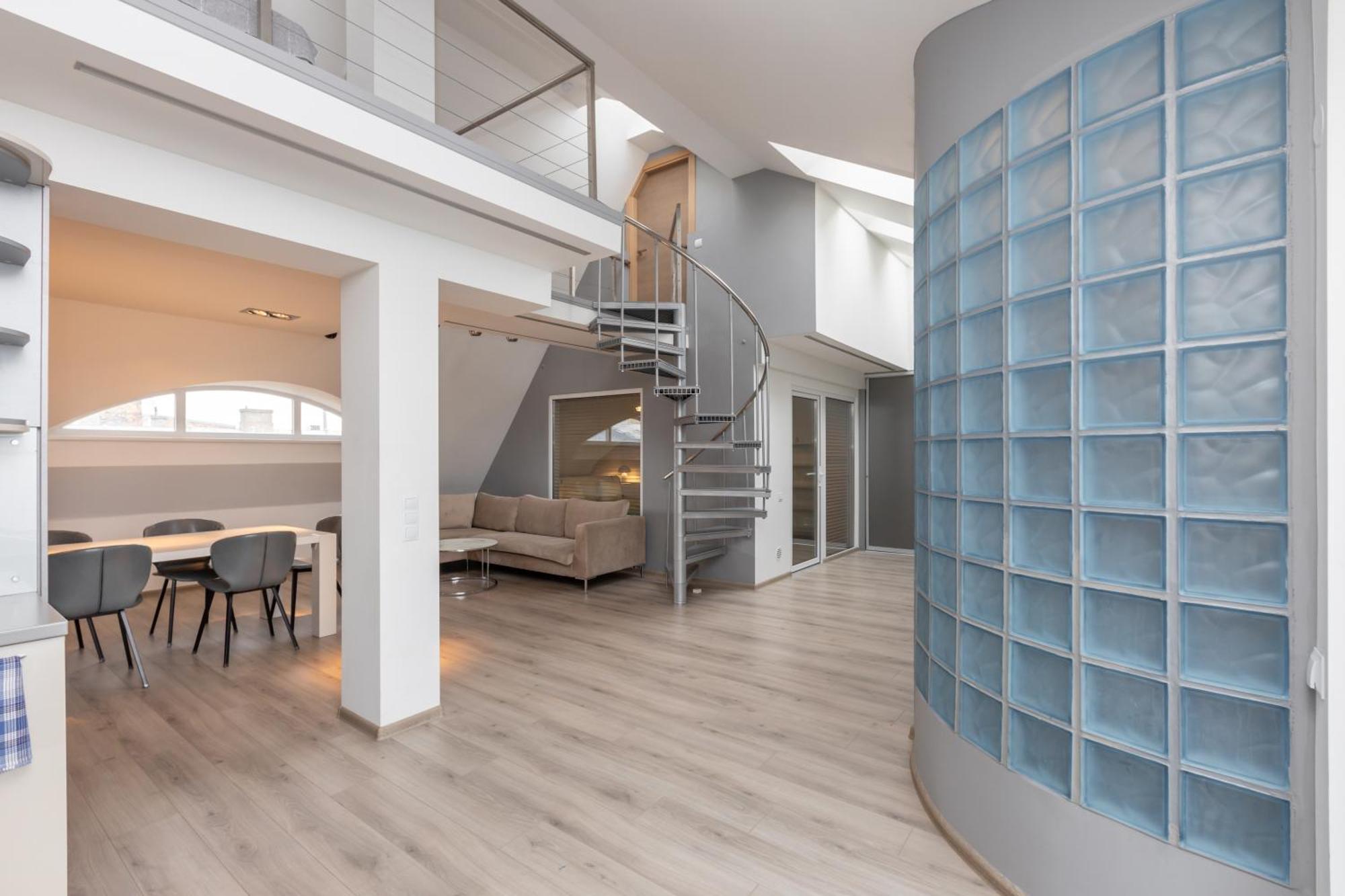 Penthouse With Terrace Apartment