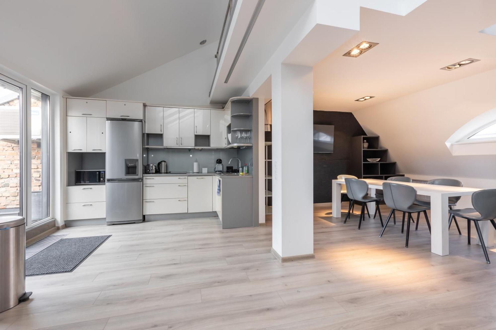 Apartment Penthouse With Terrace *