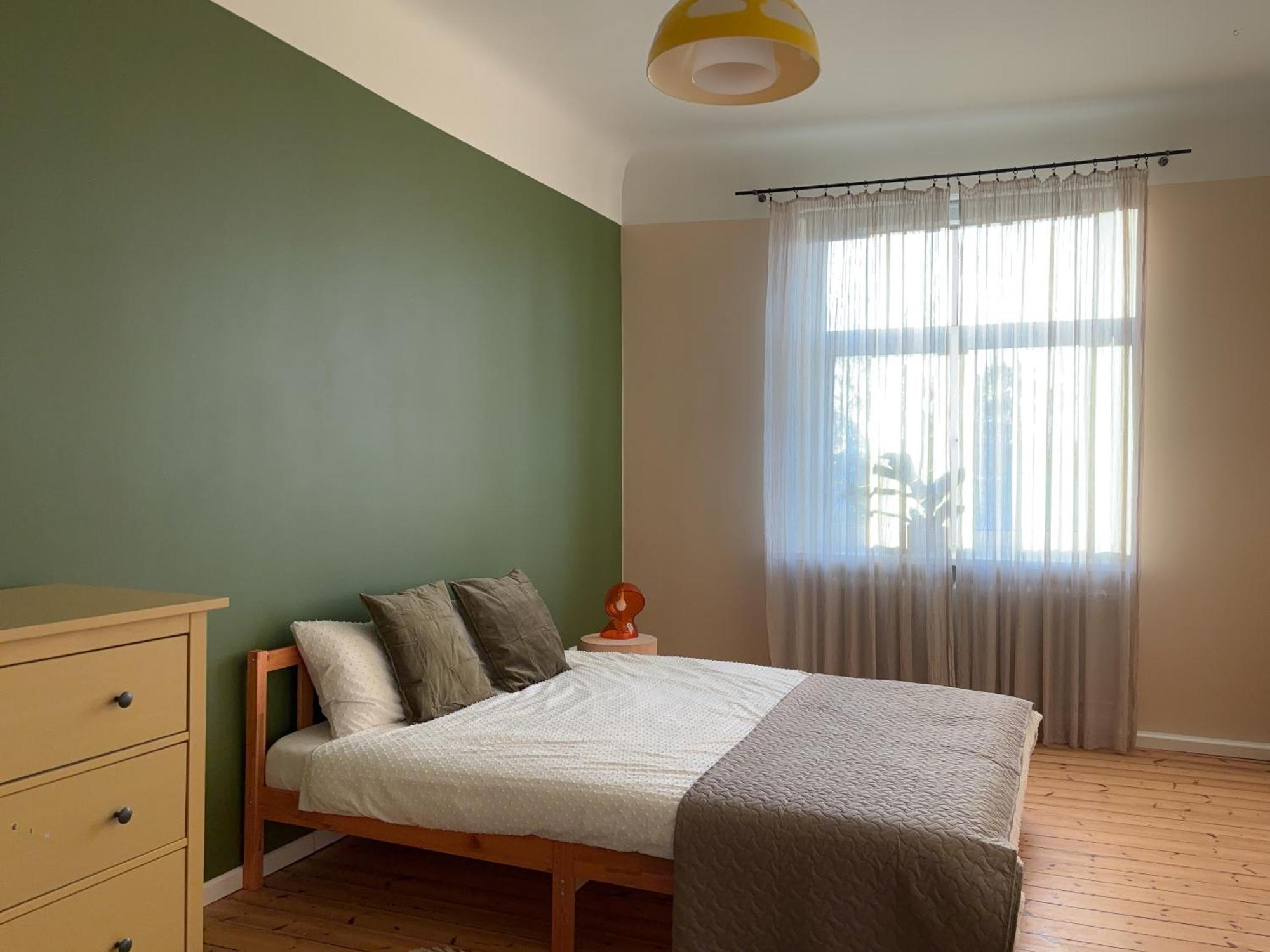 Charming And Spacious In The Embassy Area Apartment *