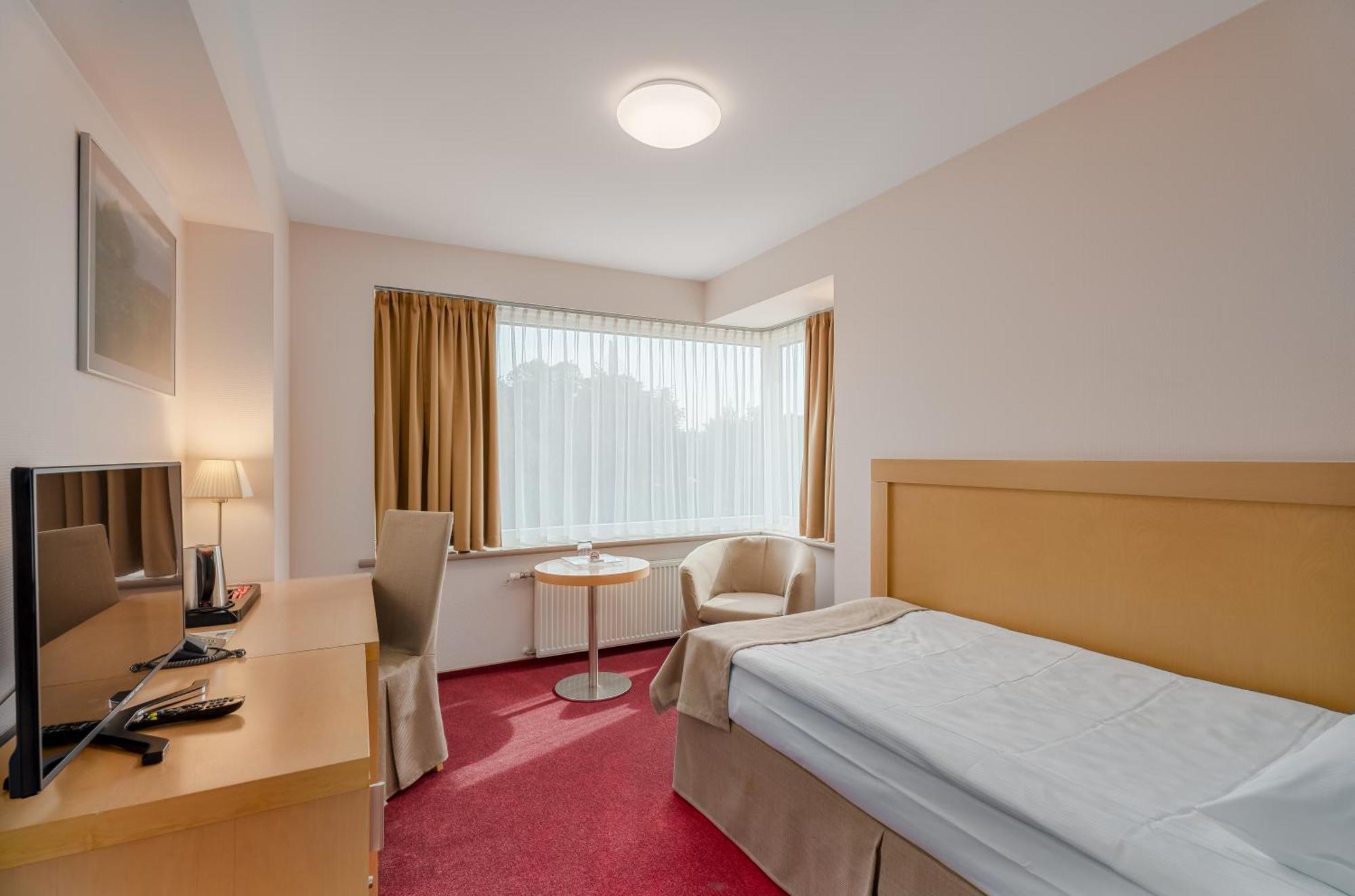 Islande With Free Parking Riga