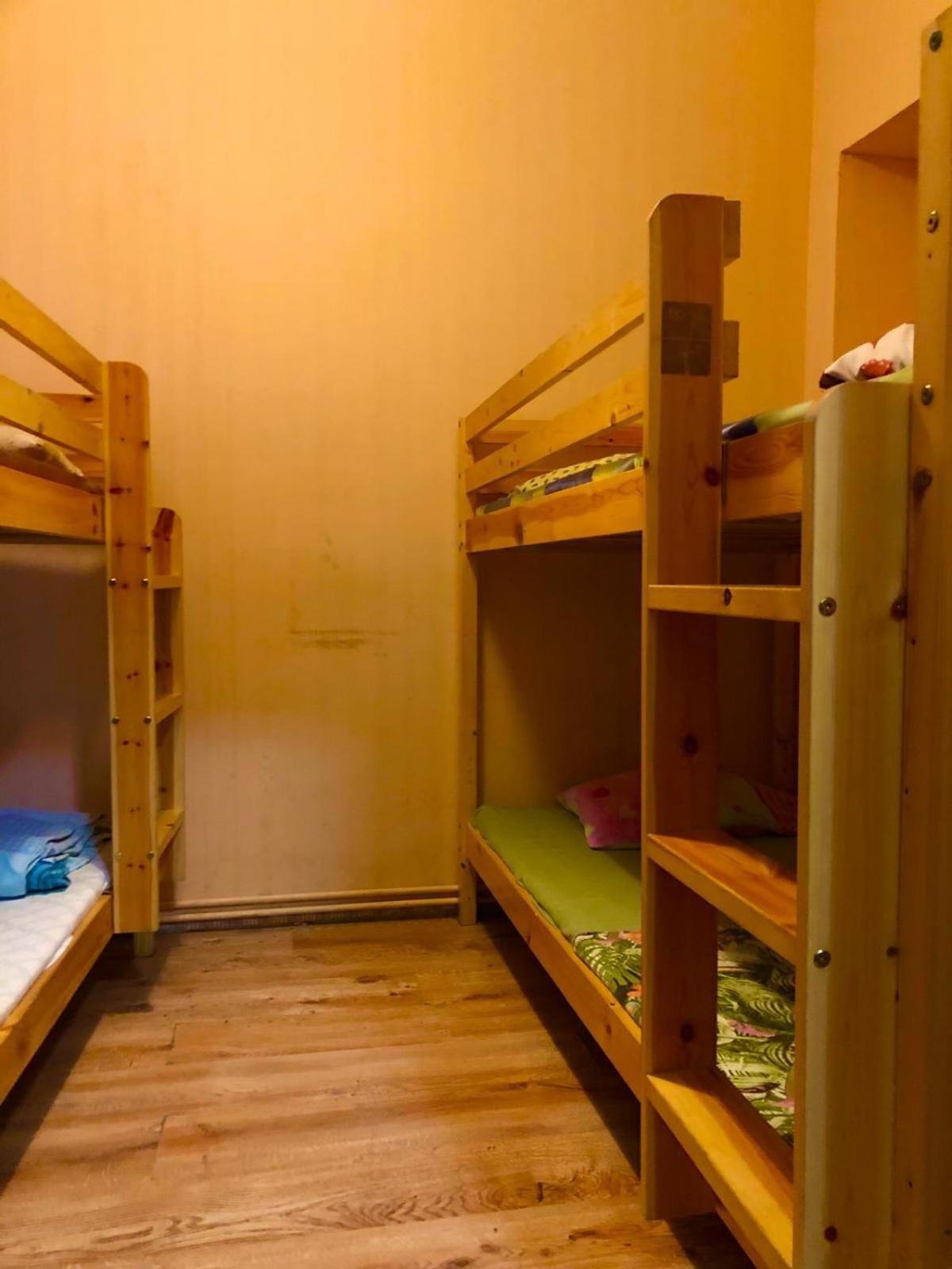 Hostel Travel