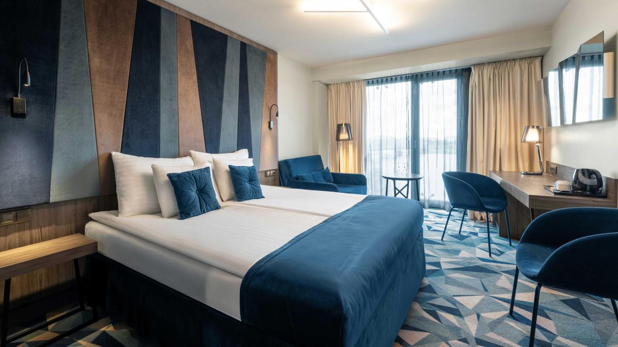 Hotel Wellton Riverside 4*