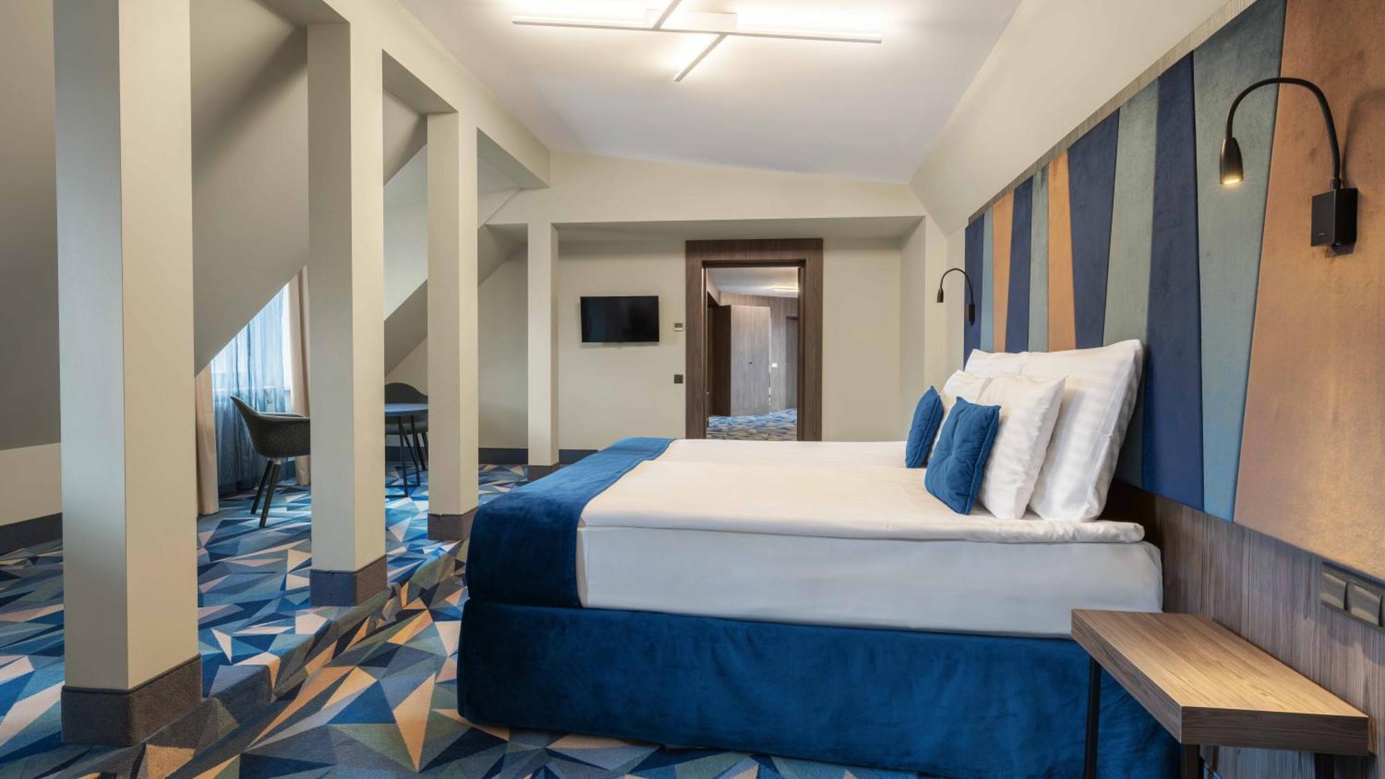 Hotel Wellton Riverside 4*