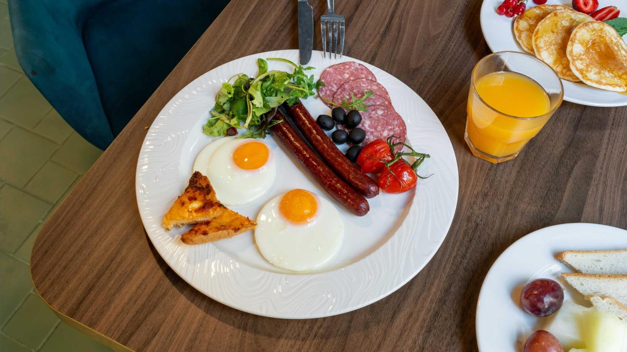 Wellton Riverside Hotel 4*