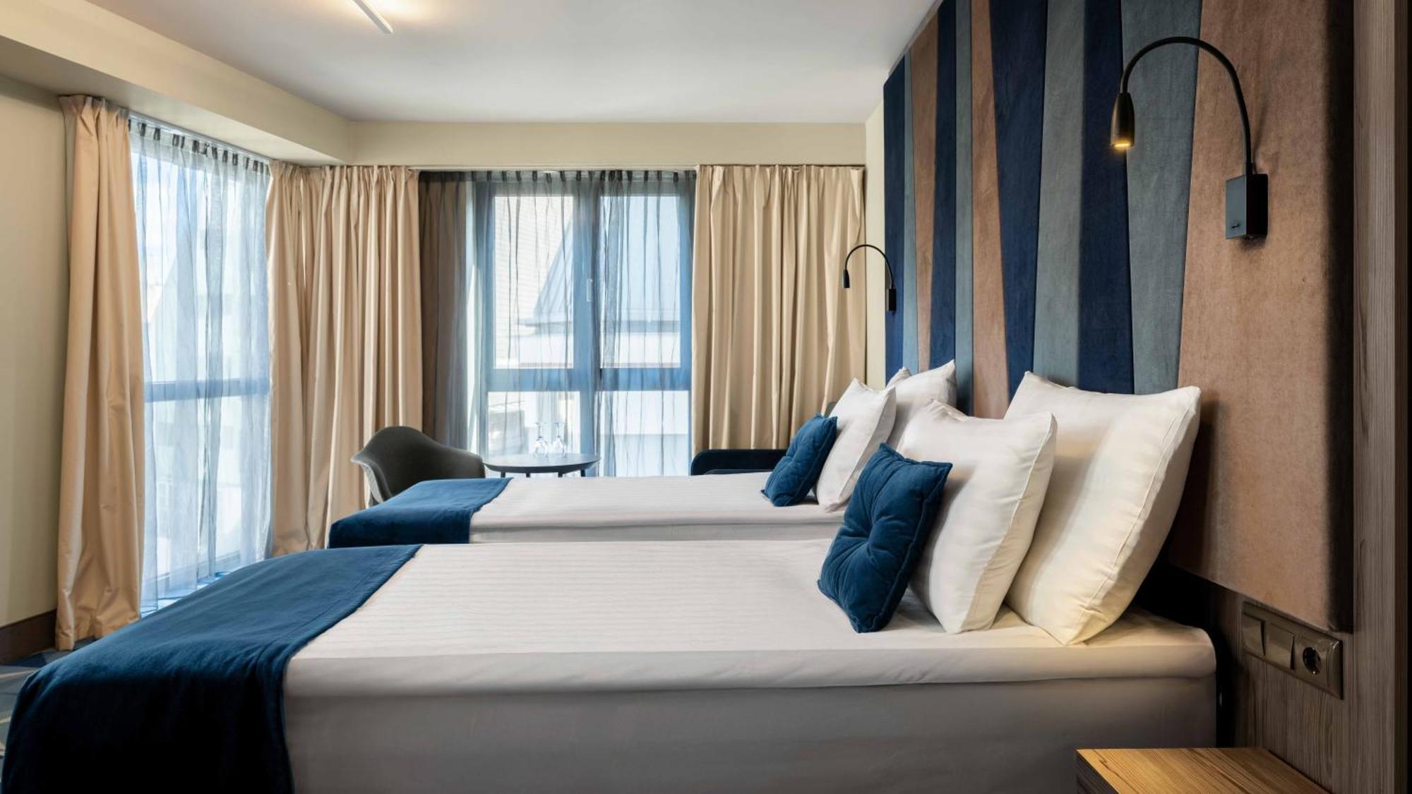Wellton Riverside Hotel 4*